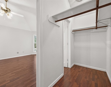 12110 Laurel Court - Photo Thumbnail 36