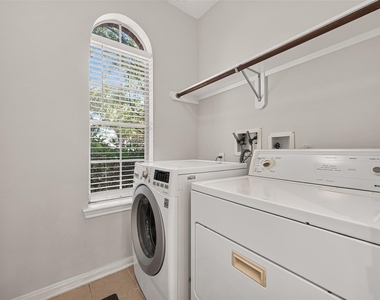 12110 Laurel Court - Photo Thumbnail 19