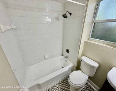 7 Oak Street - Photo Thumbnail 5