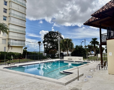 7 Oak Street - Photo Thumbnail 9