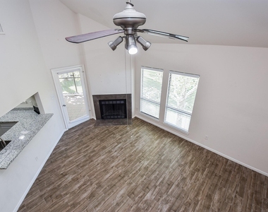 4144 Greystone Way - Photo Thumbnail 23
