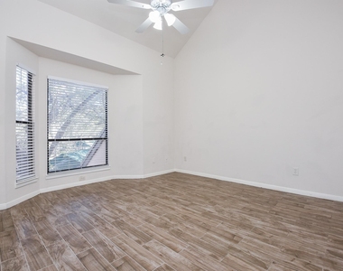 4144 Greystone Way - Photo Thumbnail 6