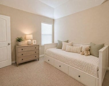 3670 Sumner Lodge Drive - Photo Thumbnail 7