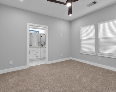 6918 Dumble Street - Photo Thumbnail 1