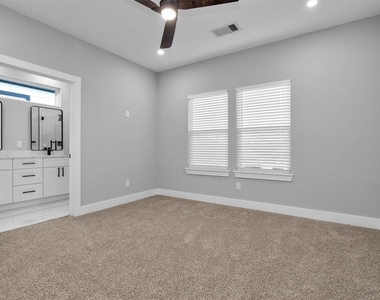 6918 Dumble Street - Photo Thumbnail 21