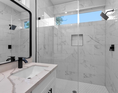 6918 Dumble Street - Photo Thumbnail 23