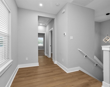 6918 Dumble Street - Photo Thumbnail 17