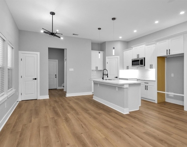 6918 Dumble Street - Photo Thumbnail 10