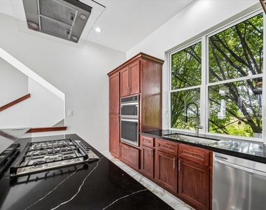 2863 Decker Place - Photo Thumbnail 7
