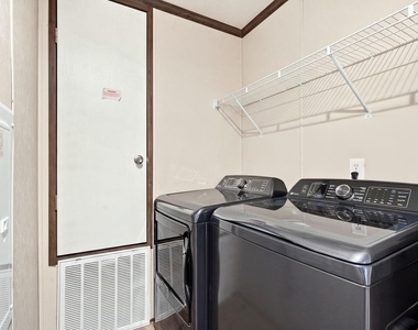 14010 Lewis Lane - Photo Thumbnail 23