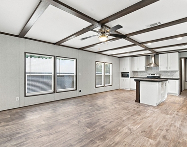 14010 Lewis Lane - Photo Thumbnail 11