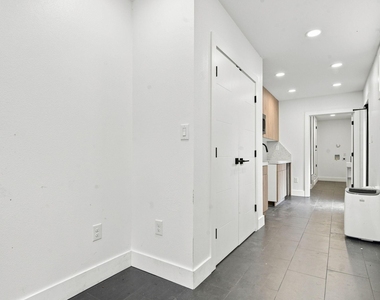14010 Lewis Lane - Photo Thumbnail 27