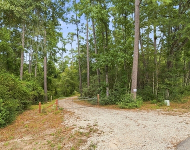 14010 Lewis Lane - Photo Thumbnail 5
