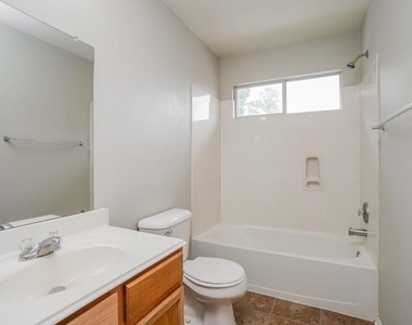 2823 Cypress Island Drive - Photo Thumbnail 13