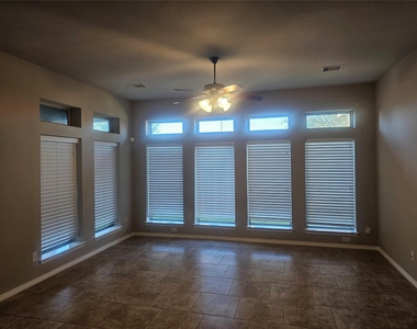 23826 Via Viale Drive - Photo Thumbnail 12