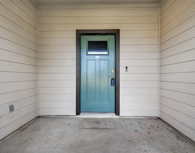1702 Mountain Echo Drive - Photo Thumbnail 2