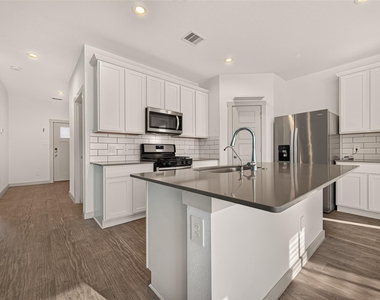 1702 Mountain Echo Drive - Photo Thumbnail 14