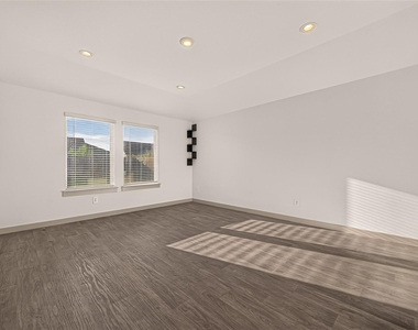 1702 Mountain Echo Drive - Photo Thumbnail 4