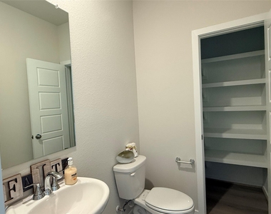 14032 Granger Pointe Lane - Photo Thumbnail 12