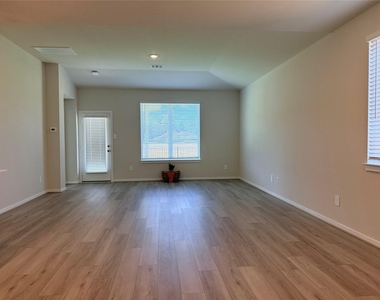 14032 Granger Pointe Lane - Photo Thumbnail 15