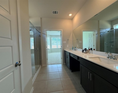 14032 Granger Pointe Lane - Photo Thumbnail 31