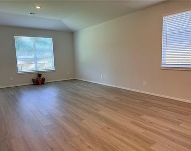 14032 Granger Pointe Lane - Photo Thumbnail 17
