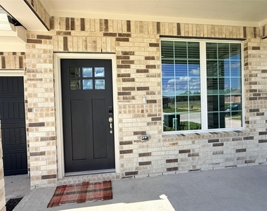 14032 Granger Pointe Lane - Photo Thumbnail 5