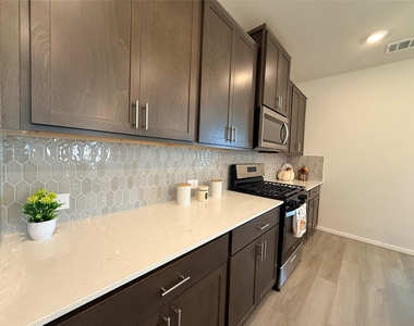 14032 Granger Pointe Lane - Photo Thumbnail 23