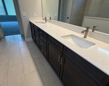 10526 William Park Drive - Photo Thumbnail 12