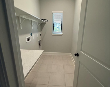 10526 William Park Drive - Photo Thumbnail 9