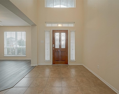 3235 Quarry Place Lane - Photo Thumbnail 2