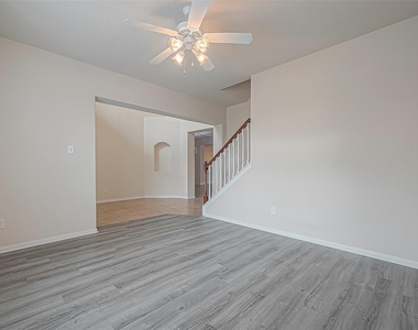 3235 Quarry Place Lane - Photo Thumbnail 6