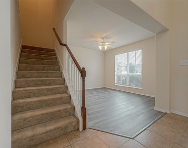 3235 Quarry Place Lane - Photo Thumbnail 3