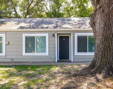 506 N 3rd Street - Photo Thumbnail 17