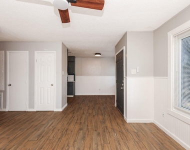 506 N 3rd Street - Photo Thumbnail 5