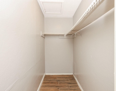 506 N 3rd Street - Photo Thumbnail 14