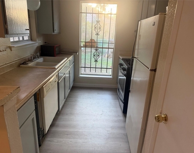 5429 Ridge Wind Lane - Photo Thumbnail 8