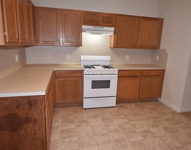10069 Sharpton Drive - Photo Thumbnail 2