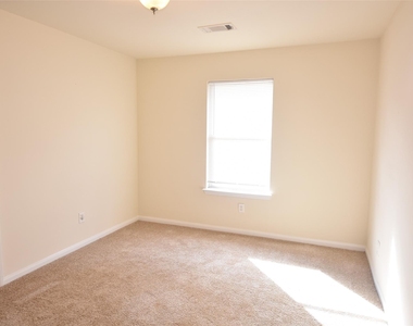 10069 Sharpton Drive - Photo Thumbnail 15