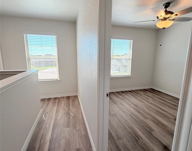 512 Adley Avenue - Photo Thumbnail 3