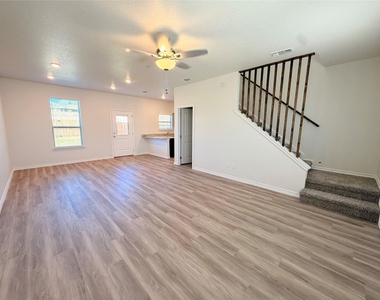 512 Adley Avenue - Photo Thumbnail 16