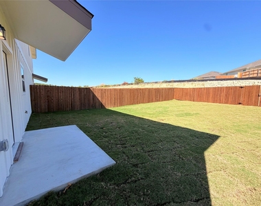 512 Adley Avenue - Photo Thumbnail 7