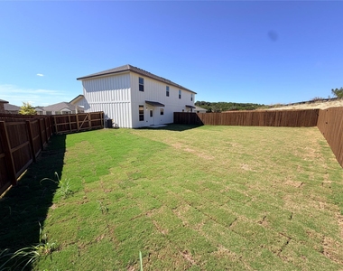 512 Adley Avenue - Photo Thumbnail 9