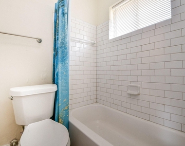 506 Dalewood Drive - Photo Thumbnail 12
