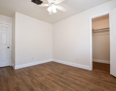 506 Dalewood Drive - Photo Thumbnail 7