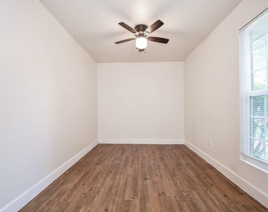 506 Dalewood Drive - Photo Thumbnail 16