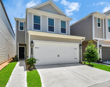 1722 Summerlyn Terrace Drive - Photo Thumbnail 1