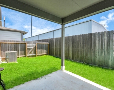 1722 Summerlyn Terrace Drive - Photo Thumbnail 27
