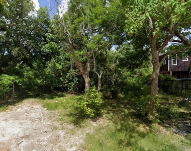 7201 Sandle Street - Photo Thumbnail 3