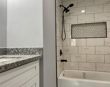 5502 Heron Drive - Photo Thumbnail 15